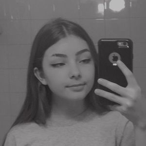 Meet your Posher, Caitlin